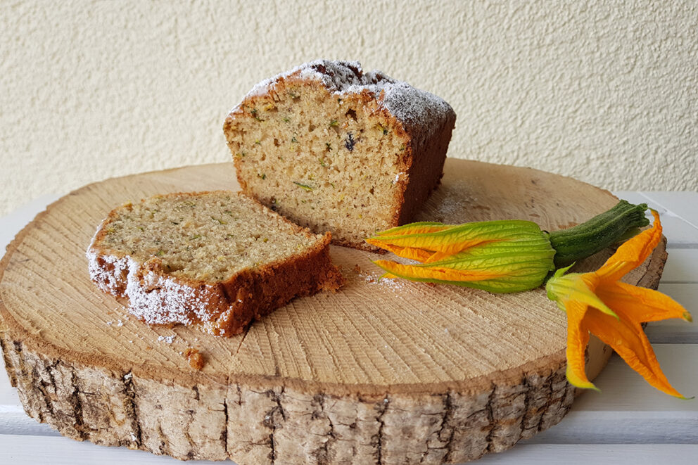 Zucchinikuchen - saftig und selbst gemacht | Waschbär-Magazin